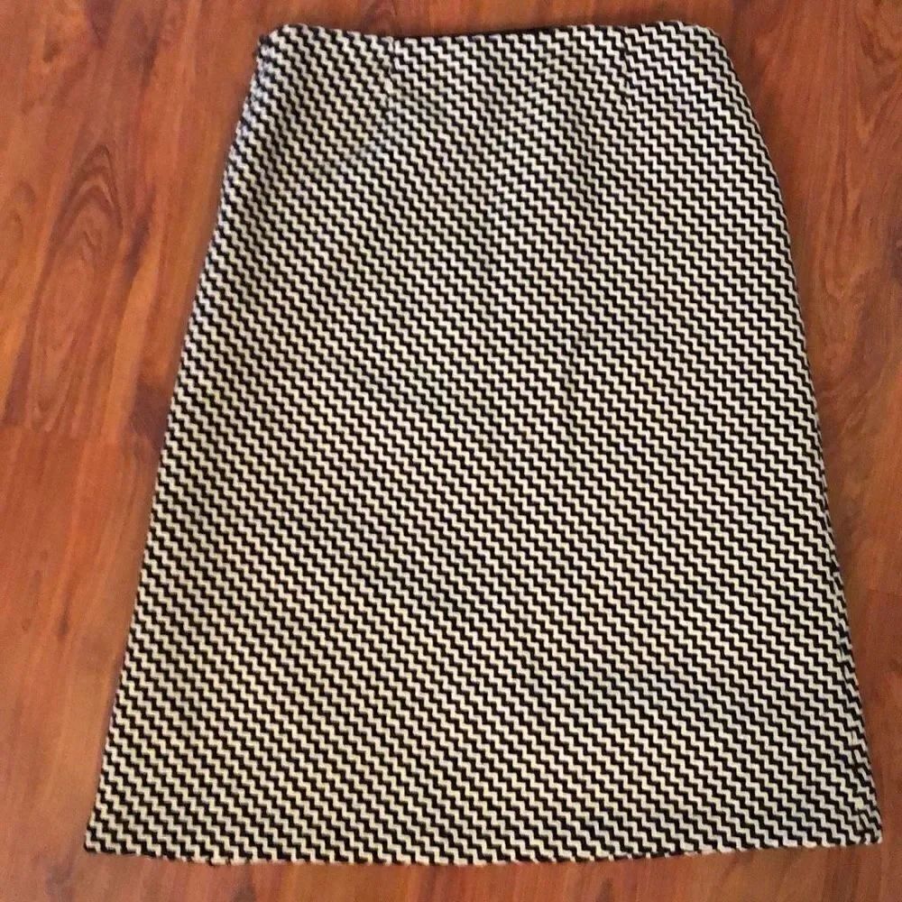 Tibi Made in Canada black and white rick rack houndstooth style virgin wool skir - Picture 4 of 5